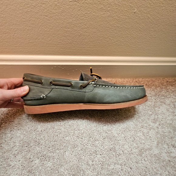NWOT Men's Tommy Hilfiger Gray Leather Boat Shoes - Picture 5 of 9